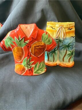 Hawaiian Beach Ware Shirt & Pants Salt & Pepper Shakers Tropical Fun Tableware